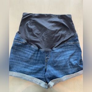 Over-The-Belly Isabel Maternity Jean Midi Shorts Size 8 medium wash